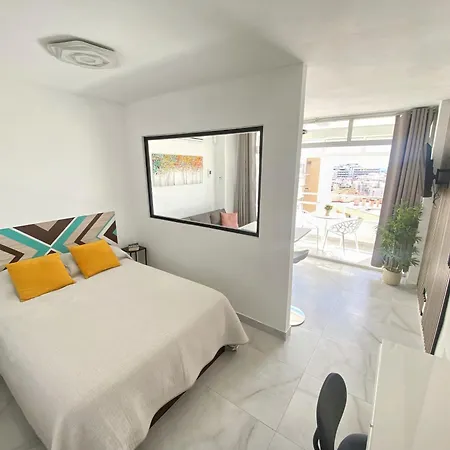 Sunset Sunny Verdiales Terrace & Sea Views Τορρεμολίνος